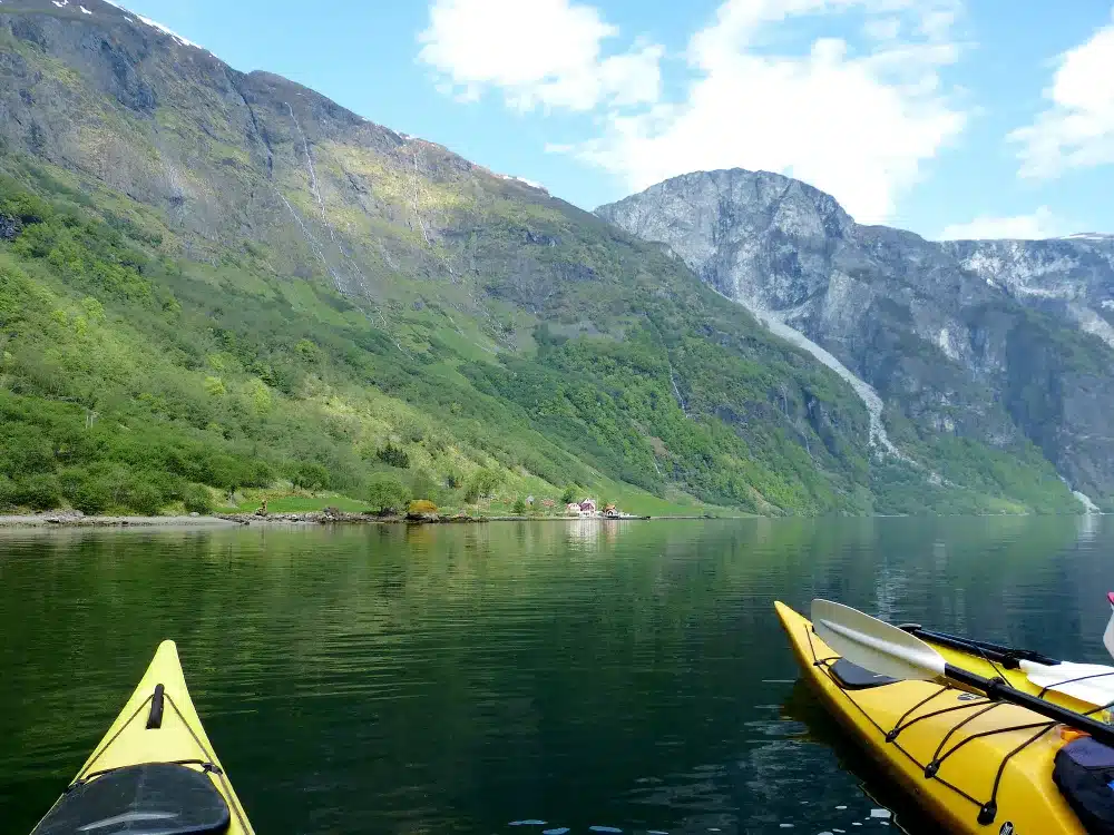 Read more about the article 7 tips for Kayaking In the Geirangerfjord: A Powerful and exciting adventure!