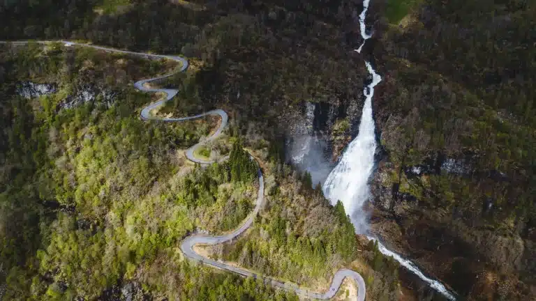 9 Impressive Facts about Stalheimskleiva – Norway’s Serpentine Road