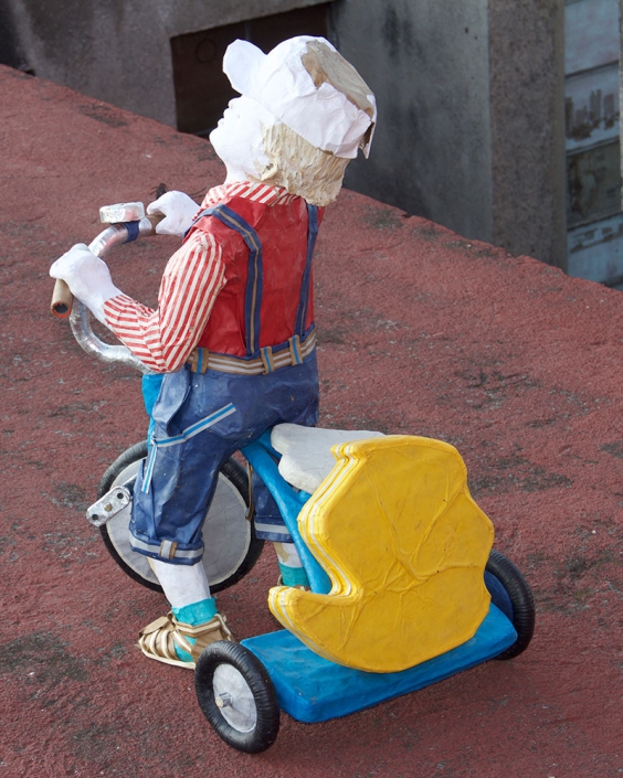 Escultura en proceso del Artista Plástico Roberto Jiménez Hidalgo El Pinerito 4, en papel mache