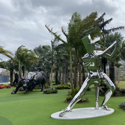 The Lake Nona Wave Hotel in Orlando, Florida, has a sculpture garden featuring, among other artworks,  one of Arturo Di Modica’s four bronze Charging Bulls, the most famous of which can be found on New York’s Wall Street. Photo: Tamara Hinson