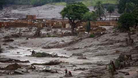 Rescue workers searching for victims in 2015 after the Fundão tailings dam burst in Minas Gerais, Brazil