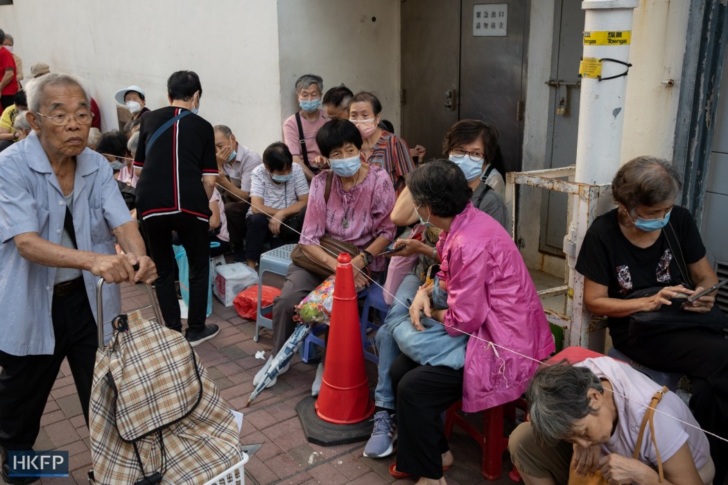 Elderly people in Hong Kong. File photo: Kyle Lam/HKFP.