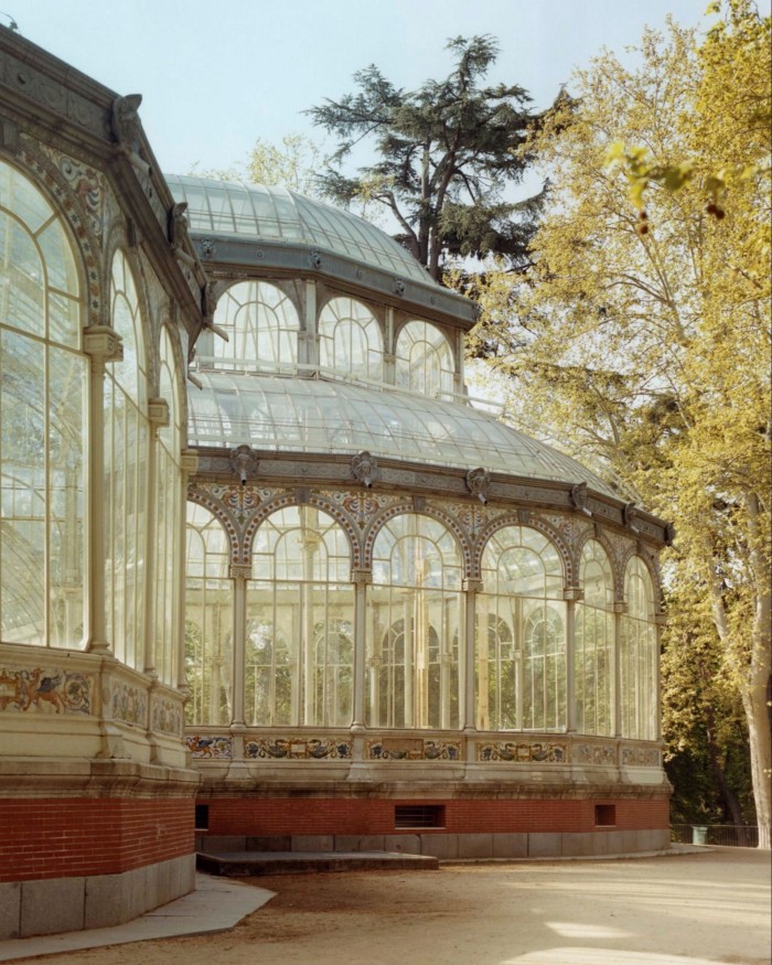 Detail of the facade of the Palacio de Cristal and its glass and white-iron dome