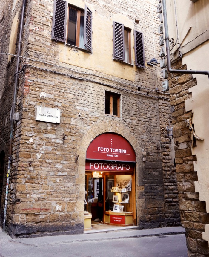 Foto Torrini’s storefront, in the former Sacchetti family stables