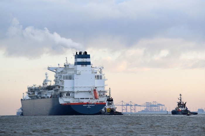 Floating Storage Regasification Unit (FSRU) ship “Hoegh Esperanza” is guided by tug boats during its arrival at the port of Wilhelmshaven, Germany
