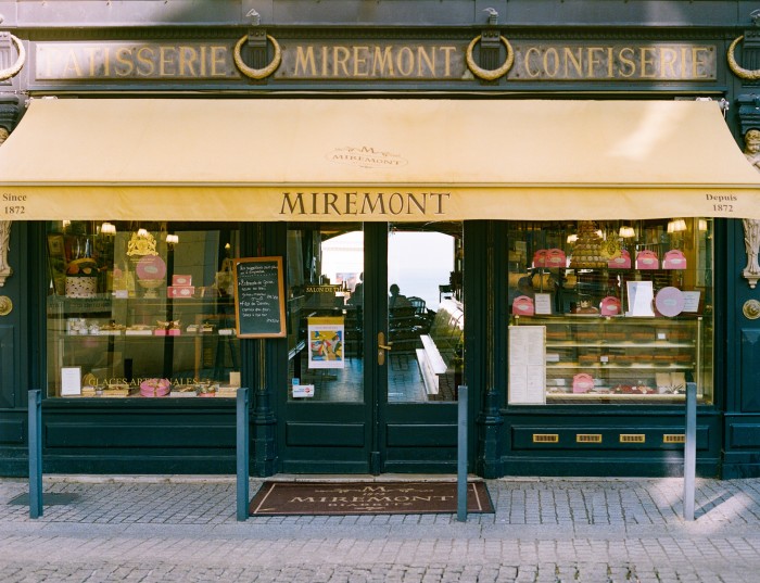 The façade of Miremont on Place Georges Clemenceau