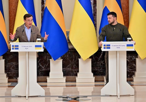 Ukrainian President Volodymyr Zelenskiy (R) and prime minister of Sweden Ulf Kristersson give their joint press conference in Kyiv.