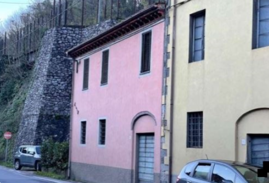 ABITAZIONE A SCHIERA BORGO A MOZZANO