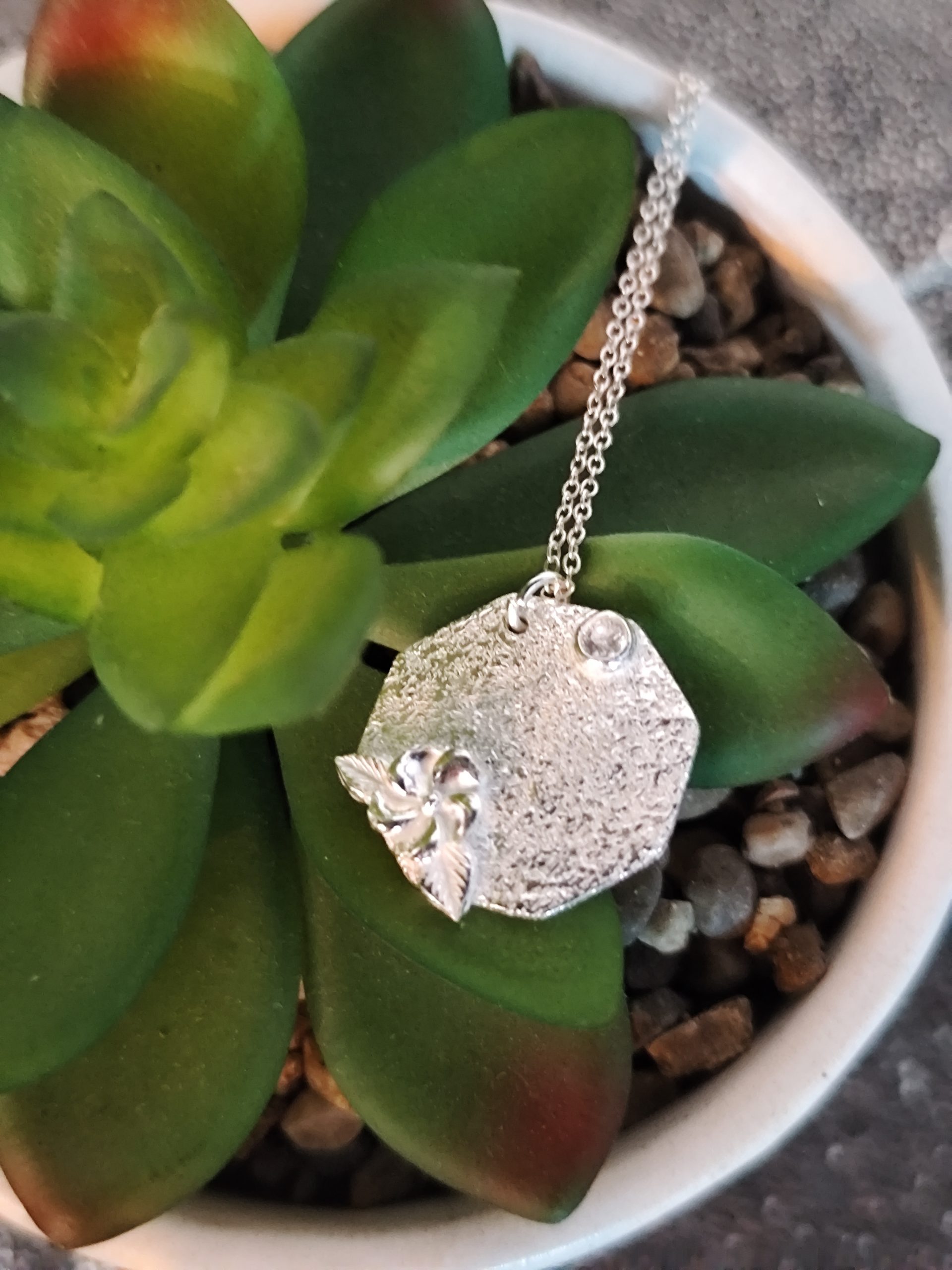 Zilveren hexagoon hanger flower - Afbeelding 2