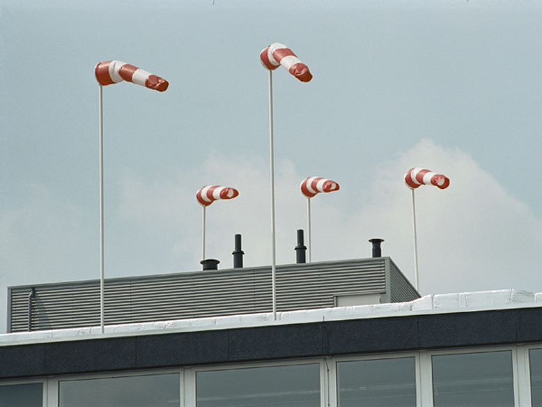 windzakken op het dak