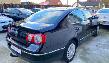 VW Passat 2,0 FSi Comfortline 4d full