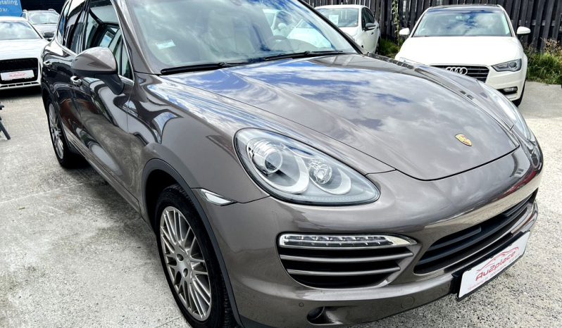 Porsche Cayenne 3,0D full