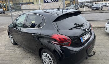 Peugeot 208 1,2 PureTech 82 Allure Sky 5d full
