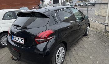 Peugeot 208 1,2 PureTech 82 Allure Sky 5d full