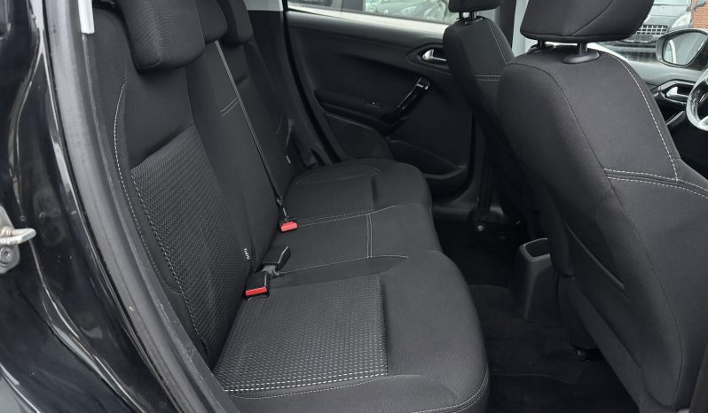 Peugeot 208 1,2 PureTech 82 Allure Sky 5d full