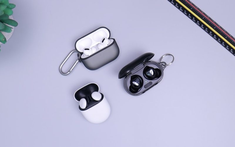 Recension av trådlösa in-ear hörlurar HPBT2052WT