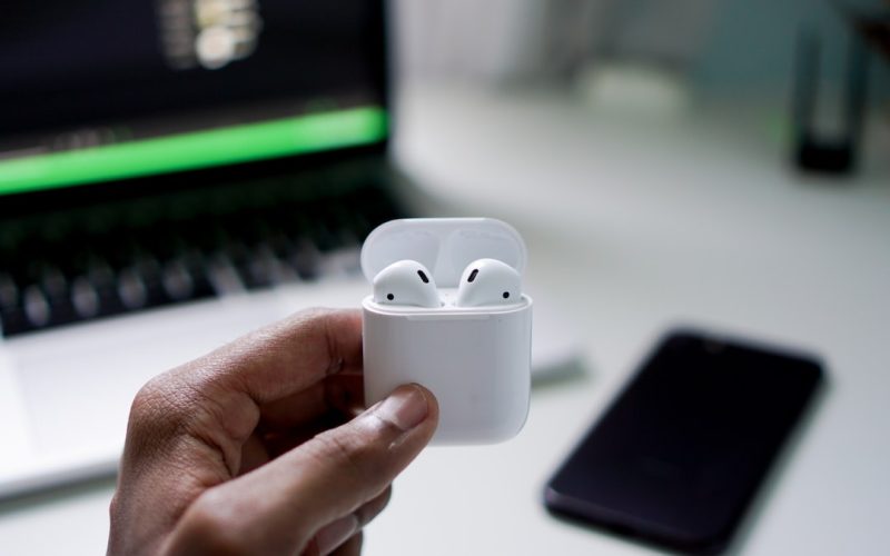 AirPods iPhone 2 – Trådlösa hörlurar för en förbättrad ljudupplevelse