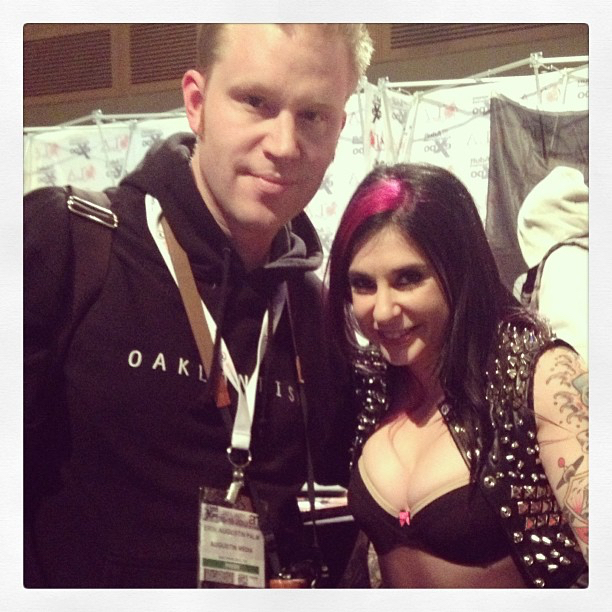 photo chilling with Joanna Angel