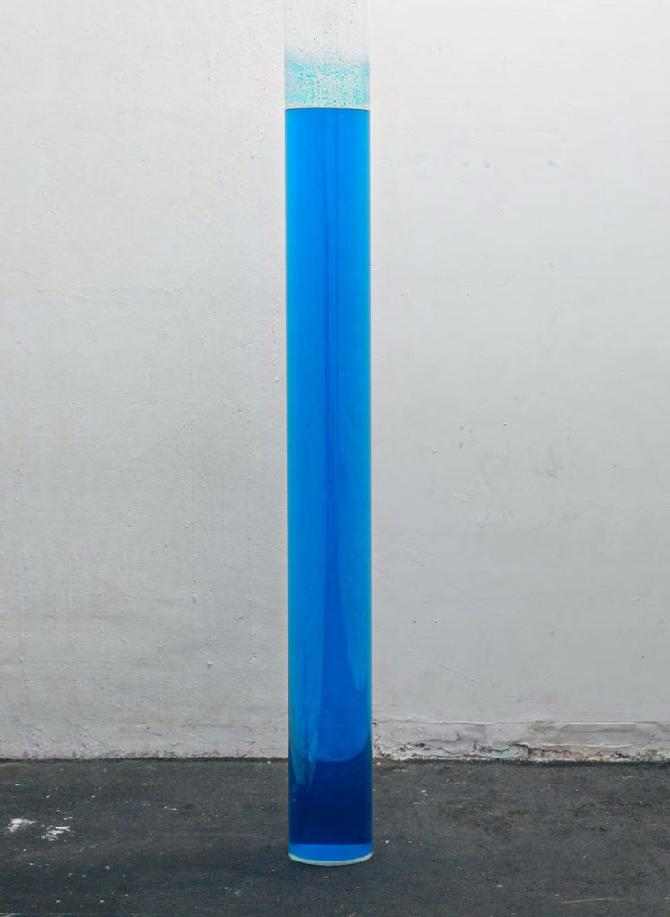 Aurel Dahlgrün - Dropbox - Druckertinte, Wasser, Plexiglasrohr 2016, 200 x 22 xm Filmwerkstatt Düsseldorf