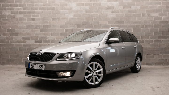 Skoda Octavia 150hk Bensin Automat Dragkrok -16 12280mil