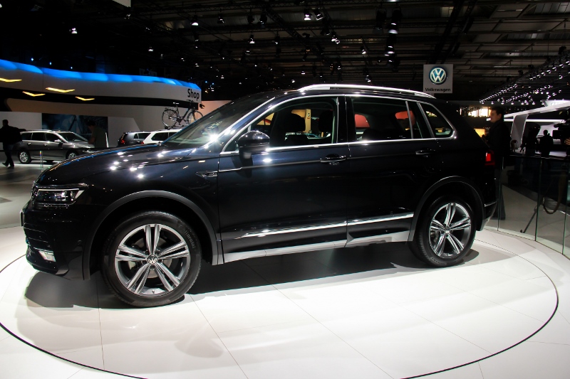 auto15-060-800x533