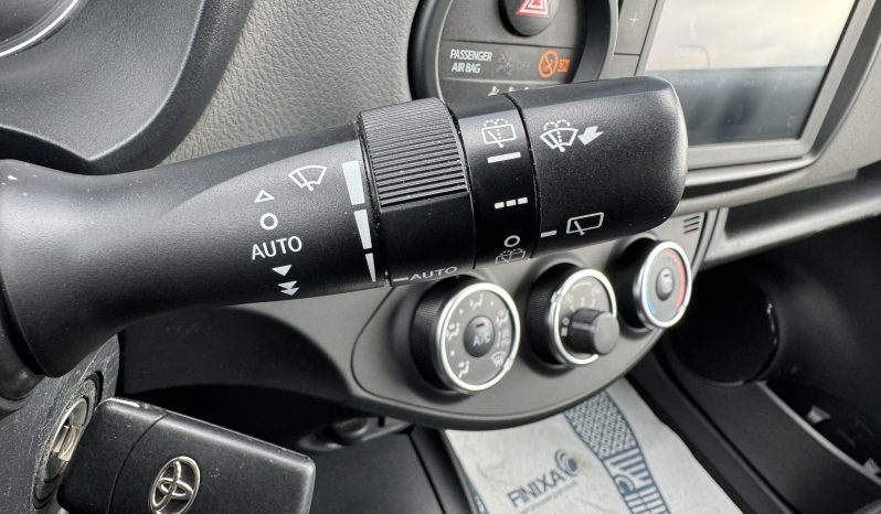 
								Toyota Yaris 1.0i Benzine Euro6 Gps Camera 12Mand Garantie full									