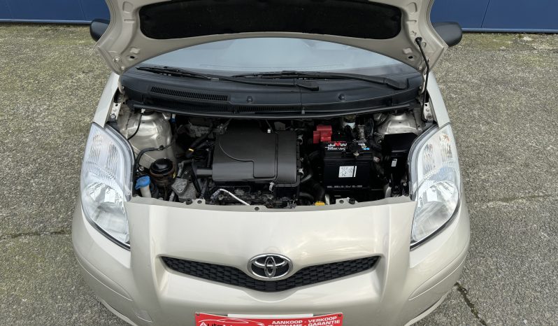 
								Toyota Yaris 1.0i Benzine Airco Euro5 12Mand Garantie full									
