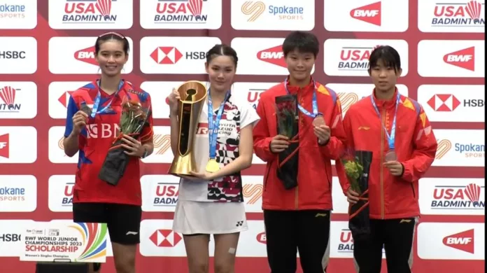 Pink winner World Junior CHamps pitchamon opatniputh wins World Junior Championship in badminton 2023