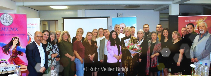 8 Mart’ta Özel Anlamlı Etkinlik “Yılın Emekçi Kadını” Ödülü Sabriye Supçun’a Verildi