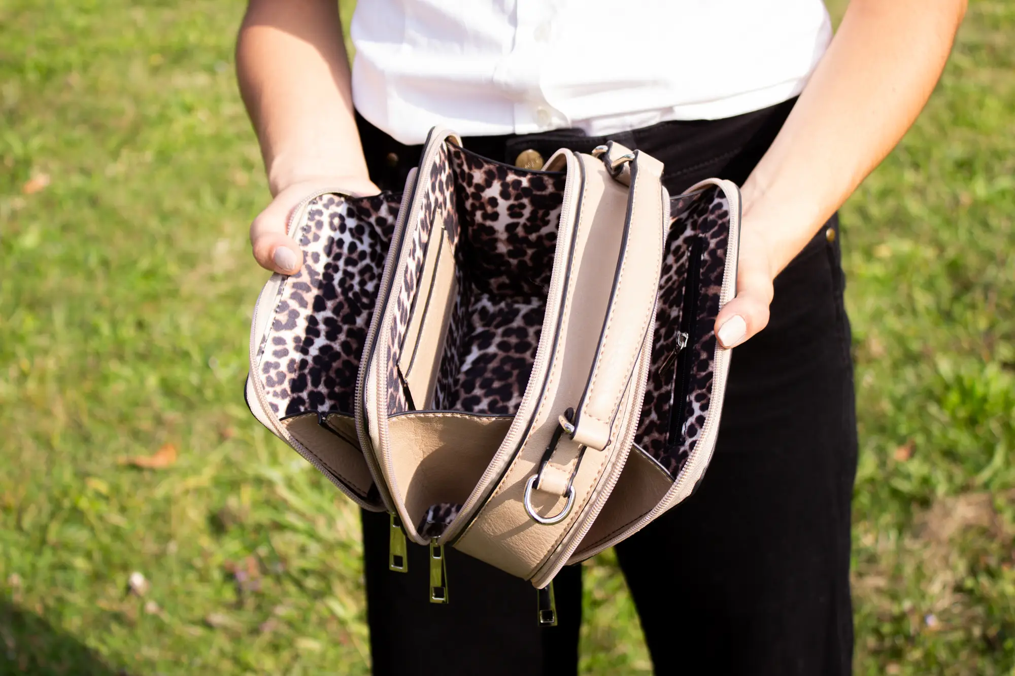 V ska Kelsey Crossbody axelrem Taupe BAGS 4 SUCCESS