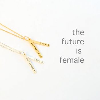 SMYCKE MED BUDSKAP BUDSKAPSHÄNGE BUDSKAPSSMYCKE HALSBAND MED INSPIRERANDE TEXT THE FUTURE IS FEMALE