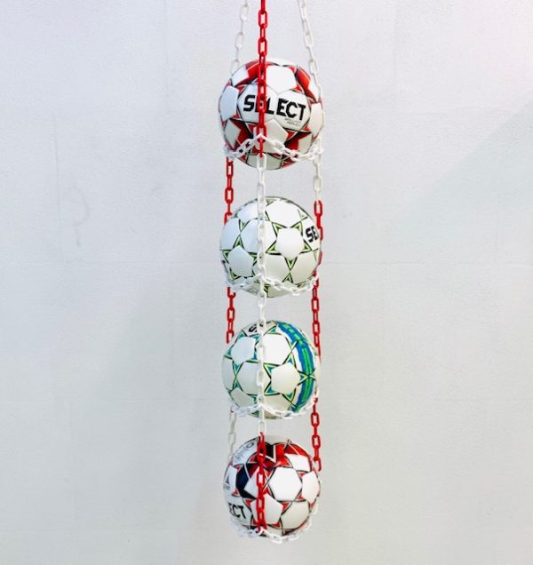 1 stk BallOnWall Hanger Fodboldholder til 4 fodbolde - Rød
