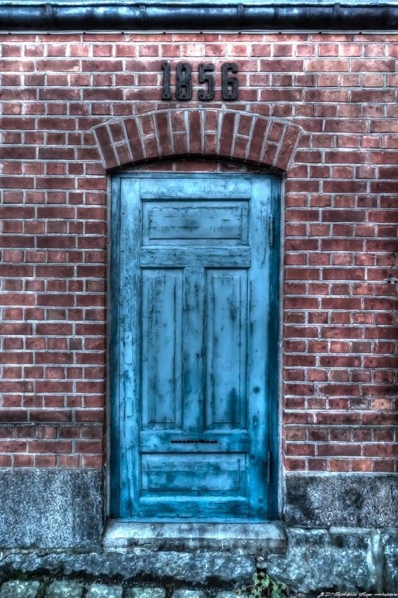 The blue door