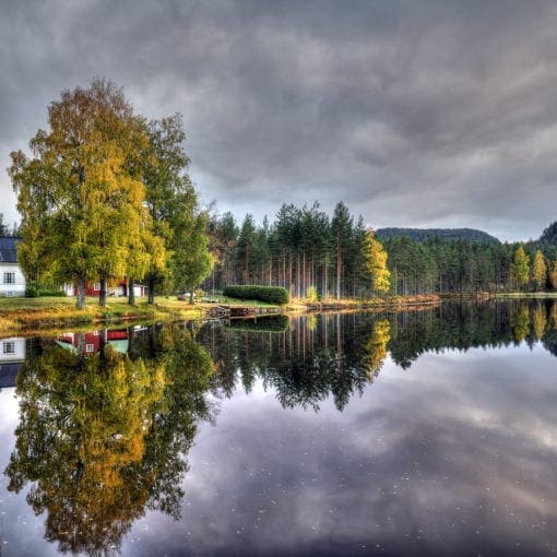 Eidstjønn house mirror fall 2020