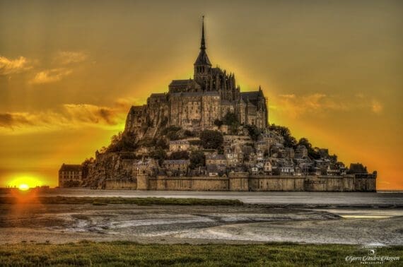 Mont Saint Michel Sun down