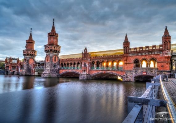 Oberbaumbrücke-with-train-in-sunset