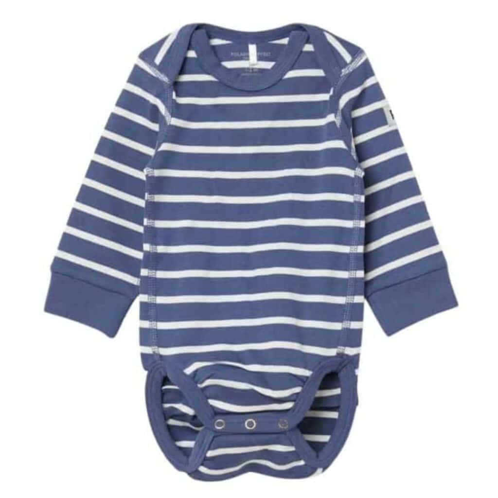 Klassisk baby body fra Polarn O. Pyret i skandinavisk design.