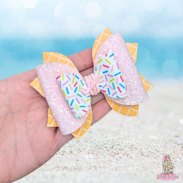 Ice Cream Bow Pink on the beach