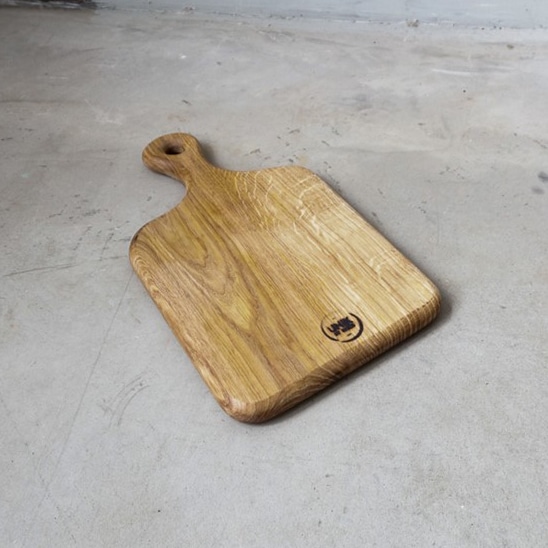 Skärbräda i ek 33 cm