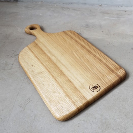 Skärbräda i ek 44 cm