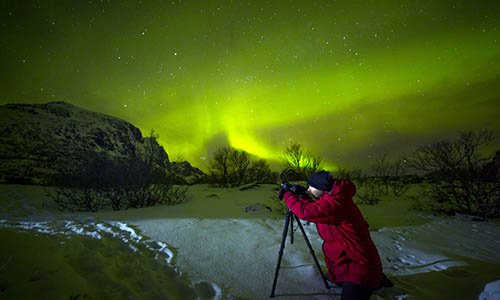 Morten Bastholm filming timelapse norway northeernlight