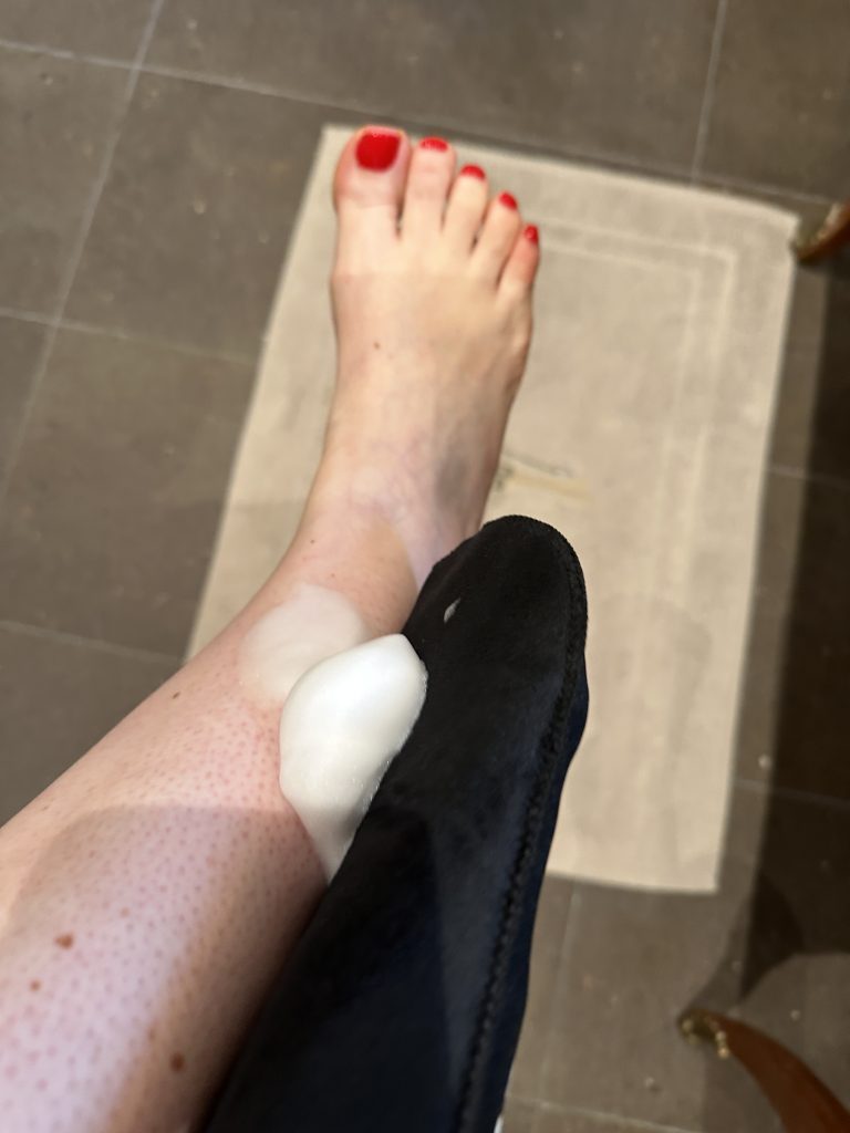 Applicering med Ida Warg Self-Tan Applicator Mitt