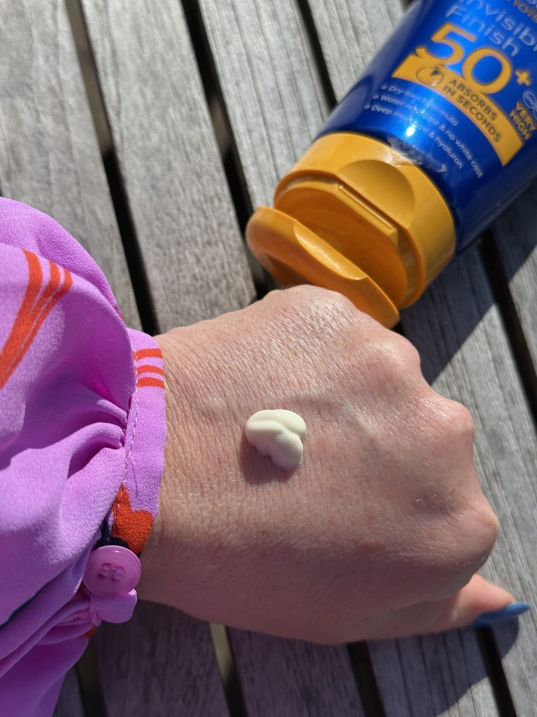 Nivea Sun Protect & Moisture Invisible Finish Lotion
