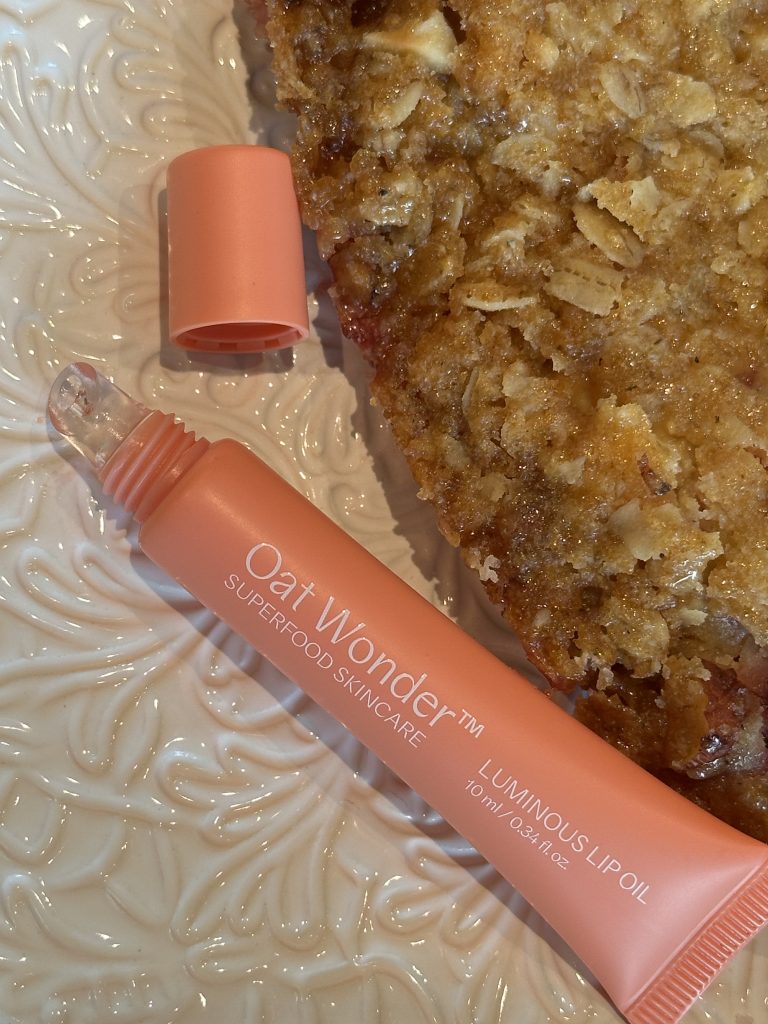 NOBE Superfood Skincare Oat Wonder Luminous Lip Oil