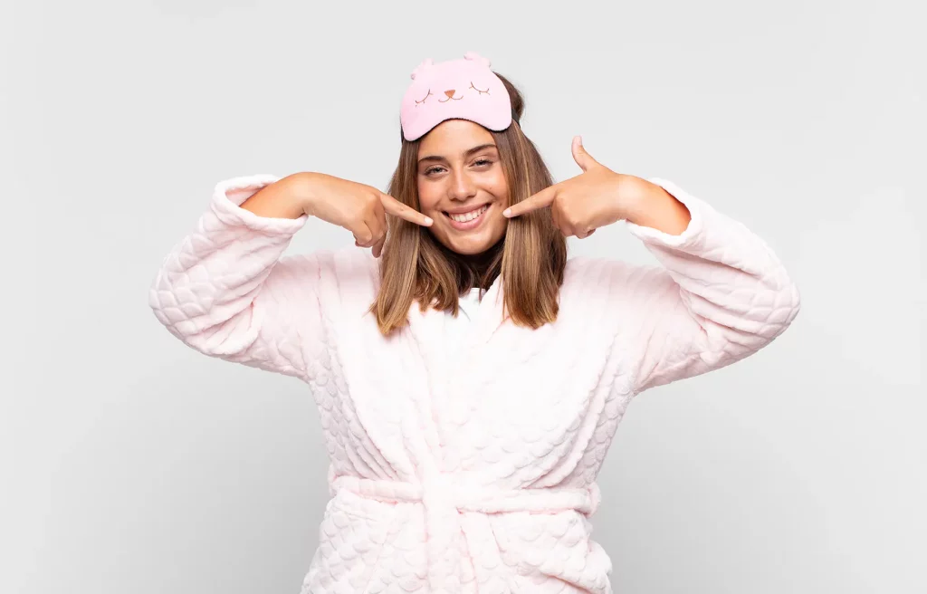 Er det skadeligt for huden at sove med makeup?