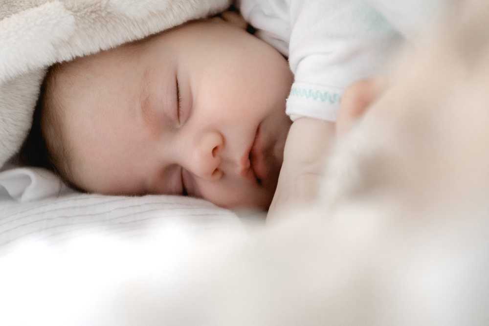 En bebis sömnschema – bra att veta om nyfödda och sömn