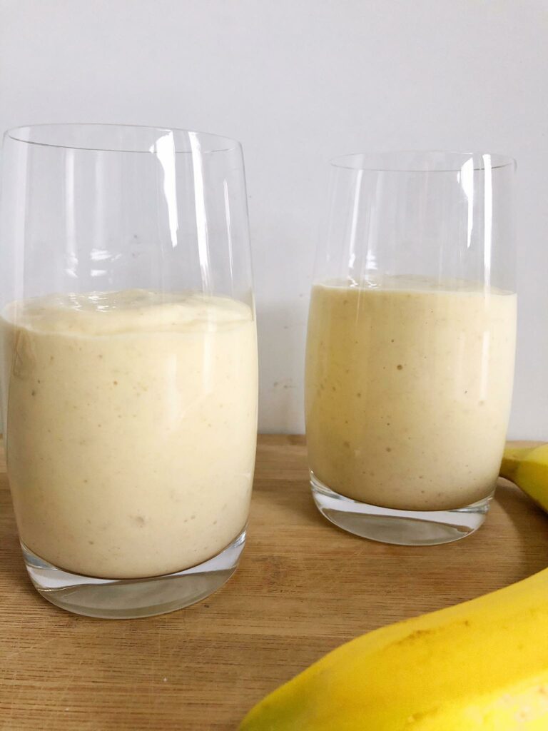 Recuperatie smoothie met banaan en mango