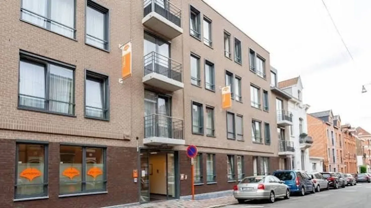 Uccle : l’accueil débute malgré la justice