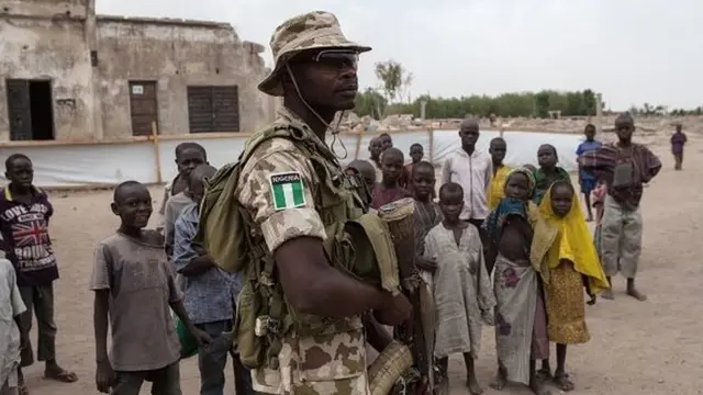 Nigeria : Bola Tinubu revalorise massivement les soldes militaires