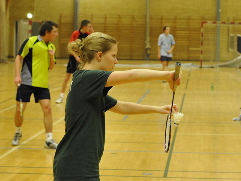 Badminton – Lej en bane – Bellinge Idrætsforening